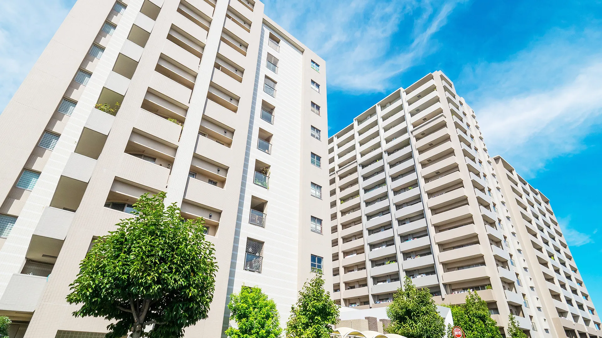 株式会社フォーライフ